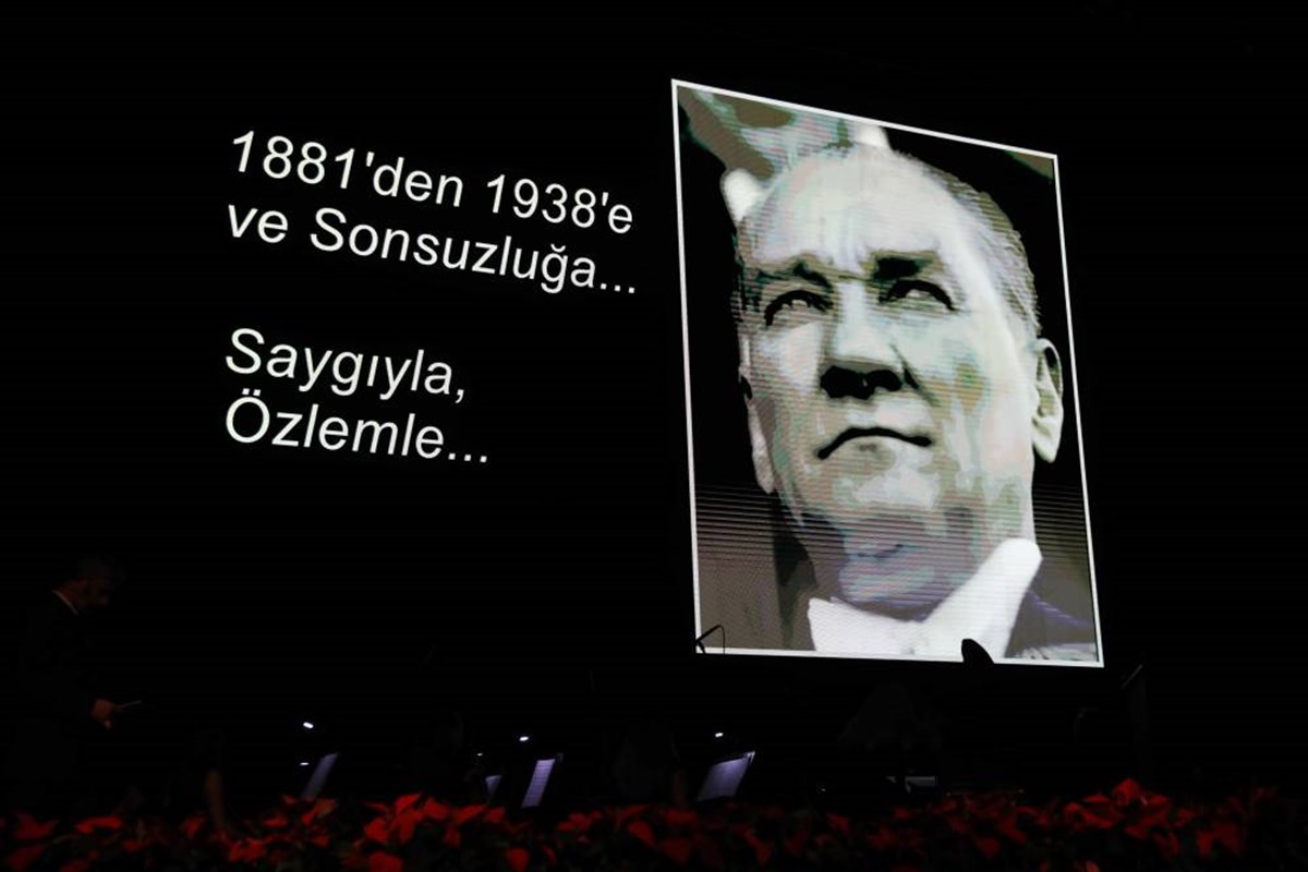 Büyük Önder Mustafa Kemal Atatürk, Çukurova Üniversitesi’nde Düzenlenen Törenle Anıldı